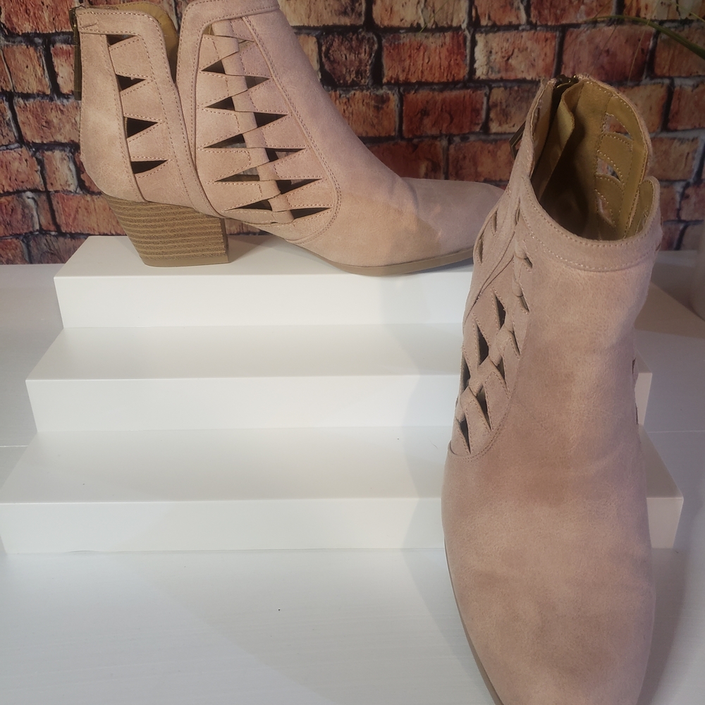 Qupid Beige Ankle Booties with Geometric Cutouts